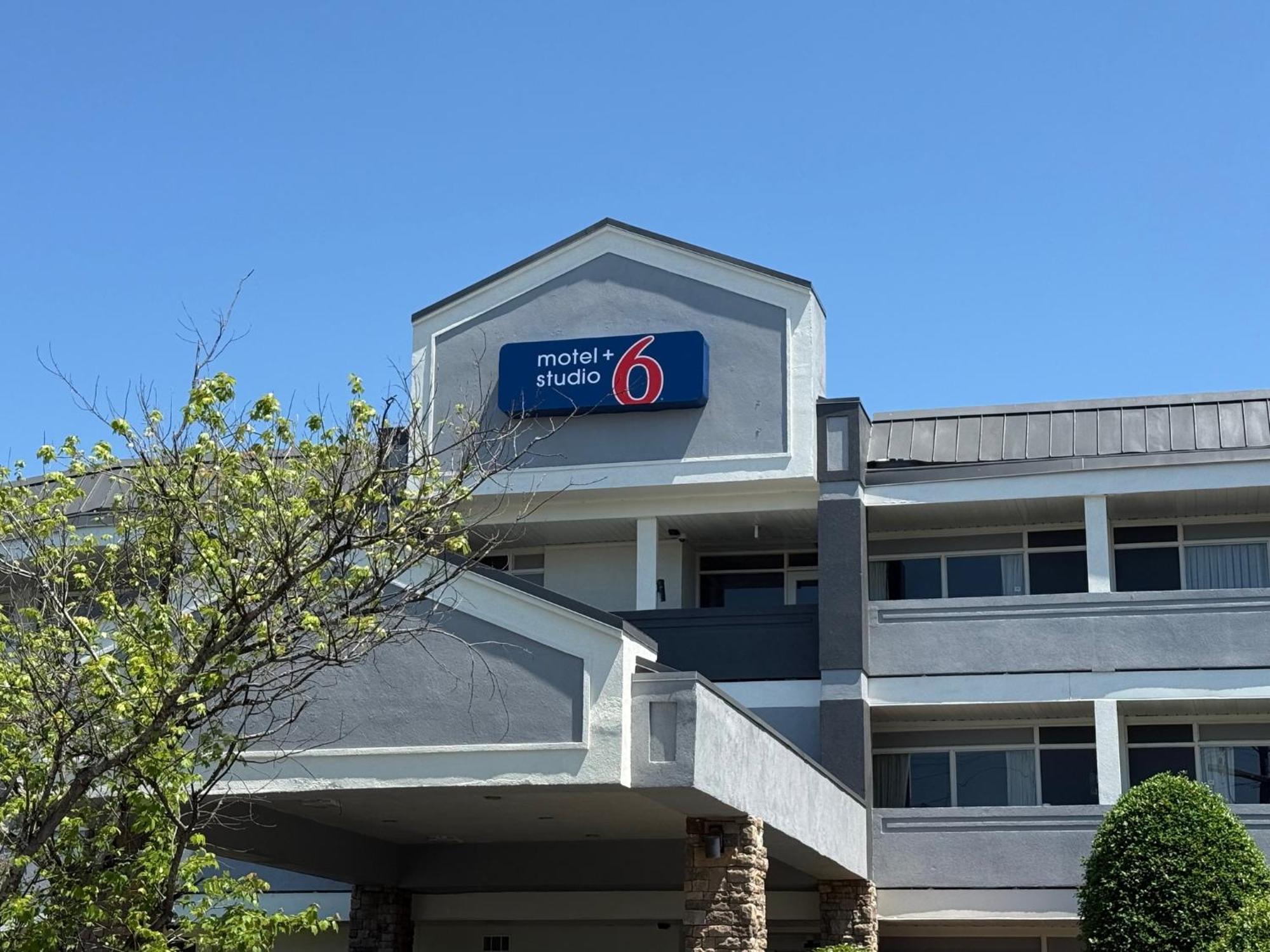 Motel 6 Charlotte, Nc - Airport South Exterior photo
